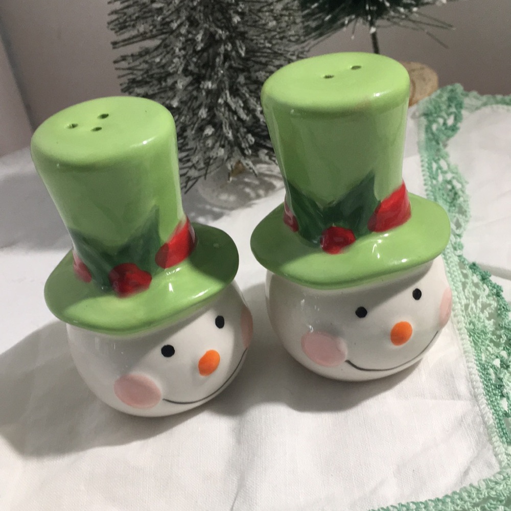 Vintage Christmas salt/pepper snowman - Picture 5 of 9